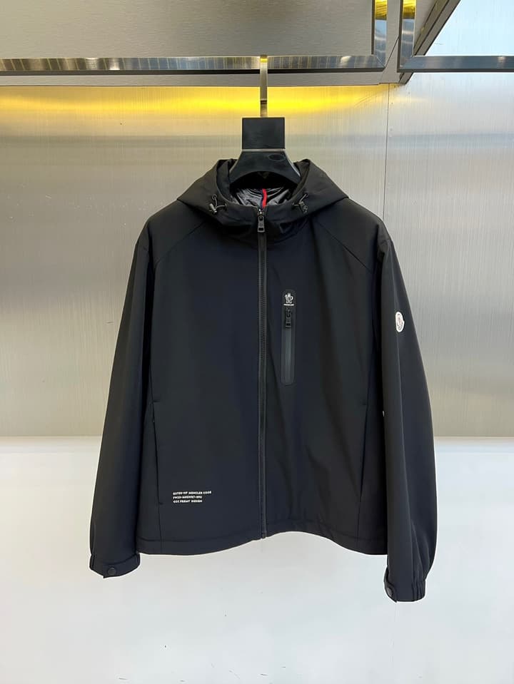 Moncler 2025FW Lightweight Hooded Jacket in Classic Black