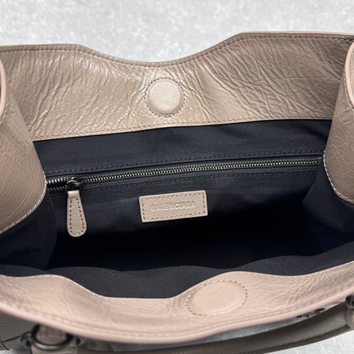 Balenciaga Le City Tote in Sesame – Small in Sesame