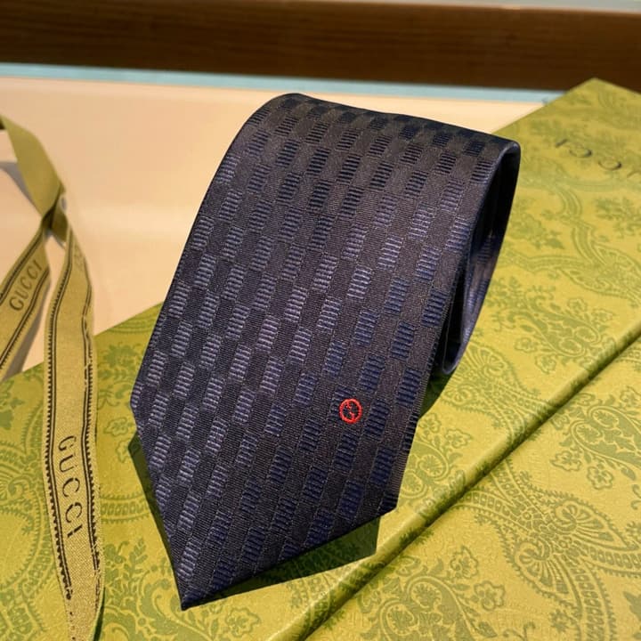 Gucci GG Logo Jacquard Tie in Black