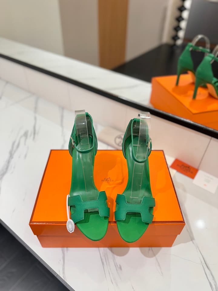 Hermès Classic H Palm Grain Heeled Sandals – 9cm in Black