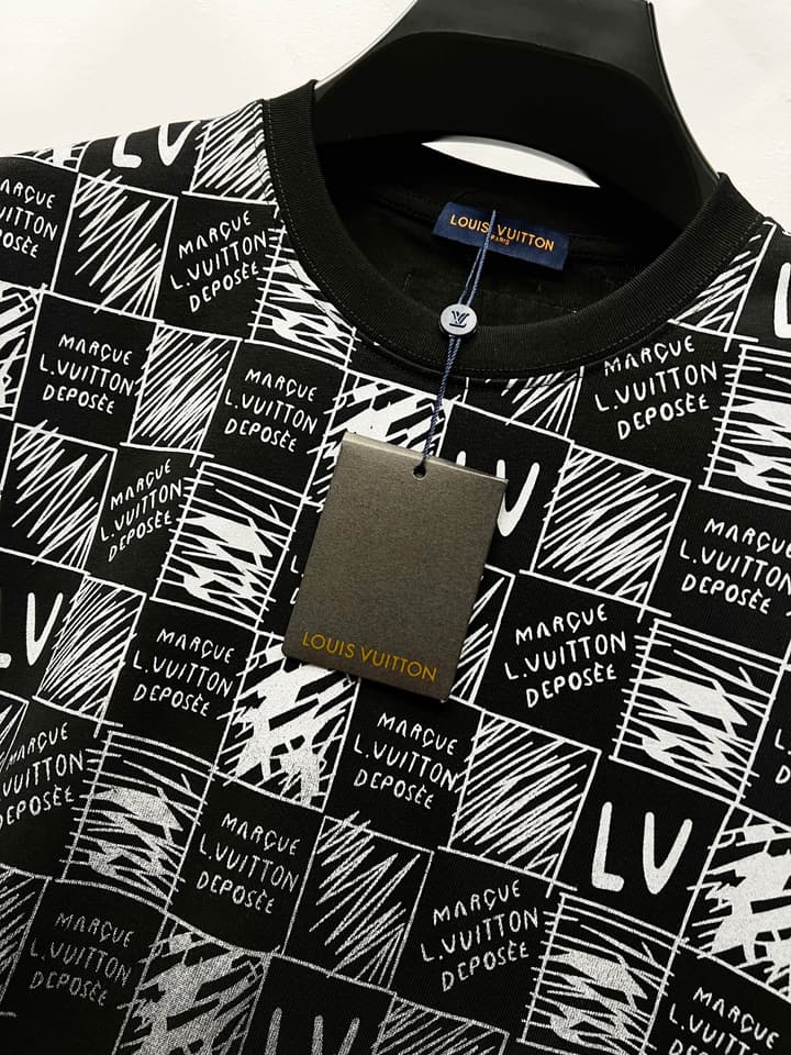 Louis Vuitton Classic Damier Print T-Shirt – 2025SS in Classic Black