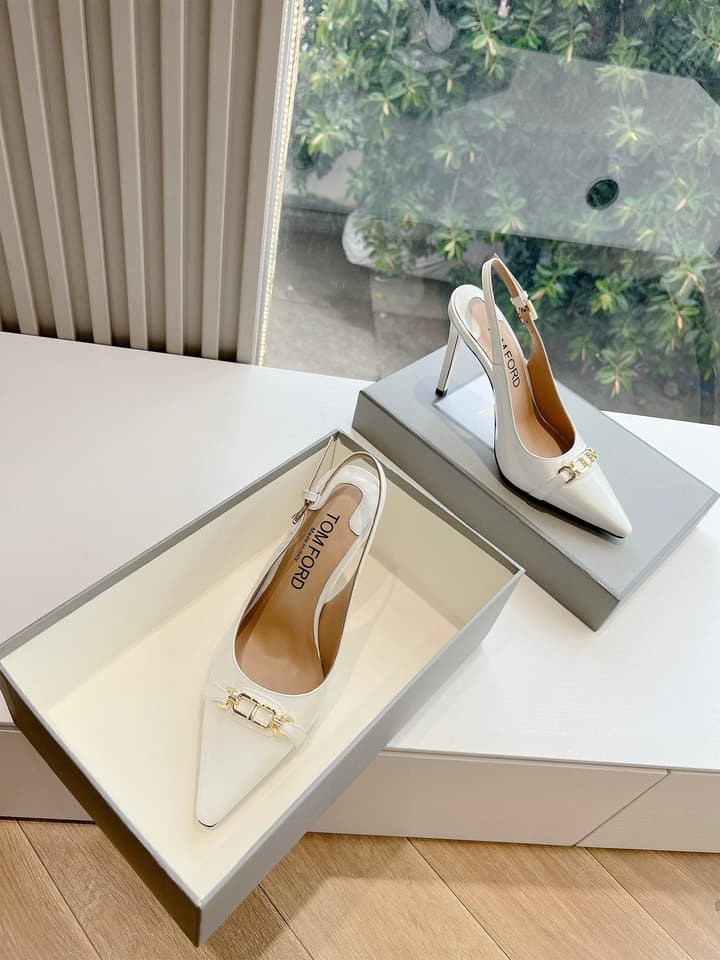 TOM FORD Pointed Toe High Heels – 2024 Autumn/Winter Collection in Crisp Black Patent
