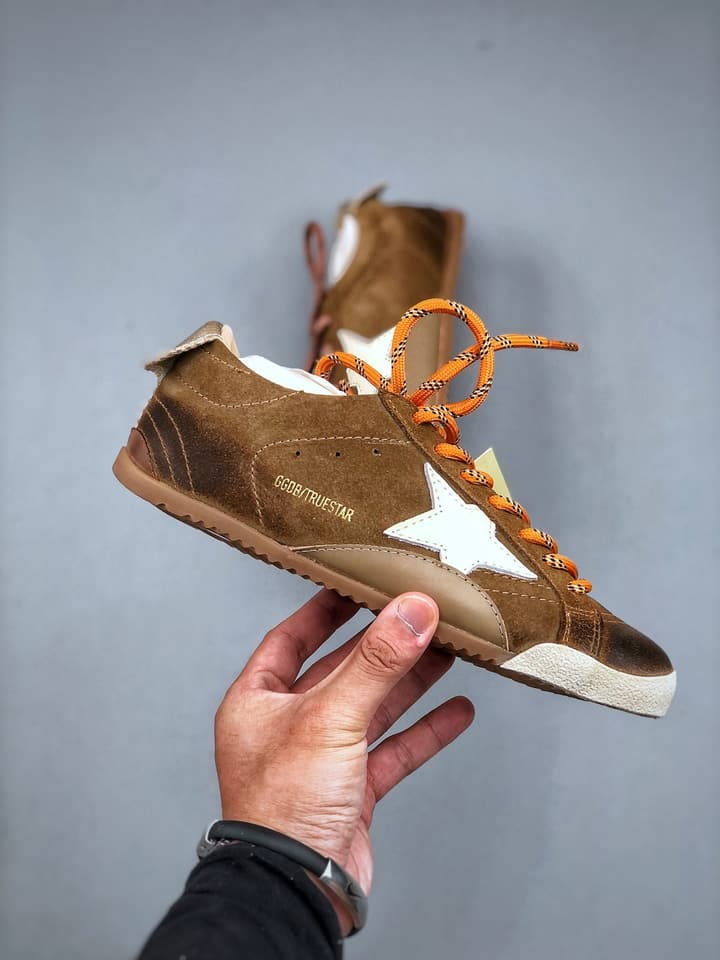 Golden Goose Distressed German Army Trainers – 25SS in Brown