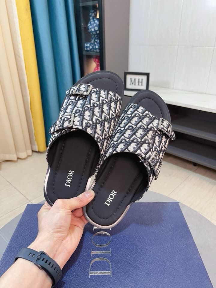Dior Aqua Suede Sandals – Spring/Summer Collection in Beige Oblique
