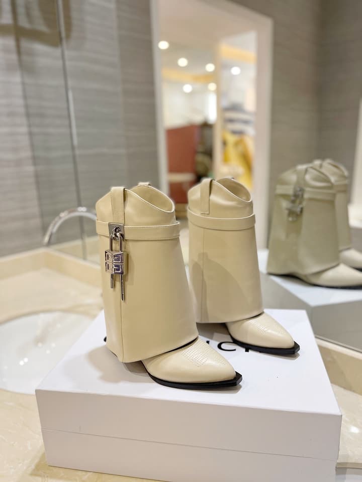 Givenchy Embroidered Lock Ankle Boots – 2023SS in Blush Leather