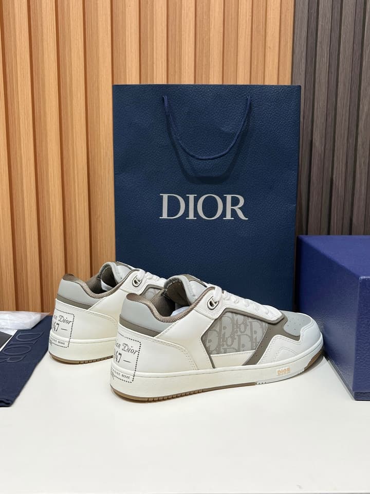 Dior B27 Couple's Sneakers – 2025 Collection in All Black With White Sole