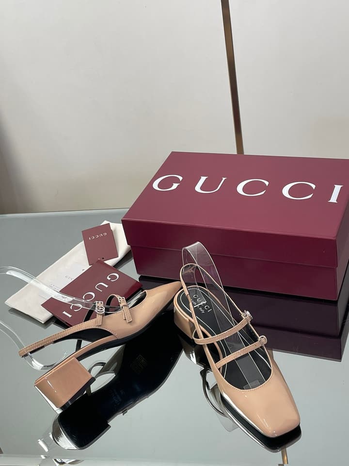 Gucci Crystal Double G Slingback Pumps – 2025 Fall Collection in Burgundy Red