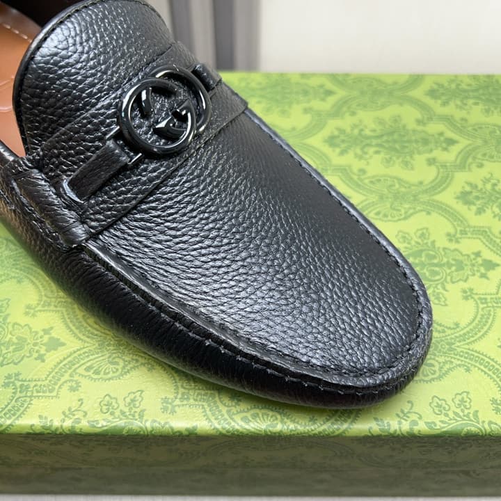 Gucci Premium Leather Loafers in Black Embossed Leather