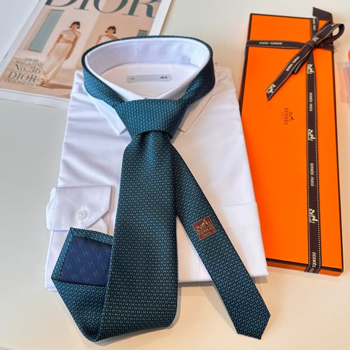 Hermès Men's Polka Dot Silk Tie in Charcoal Gray