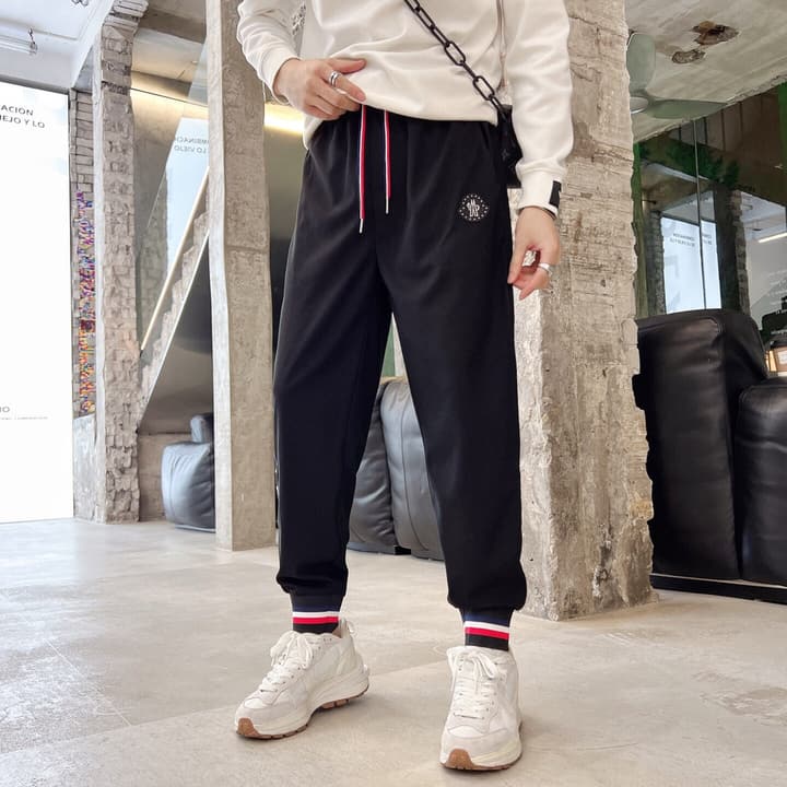 Moncler Logo Embroidered Sweatpants – 2023 Spring/Summer Collection in Black