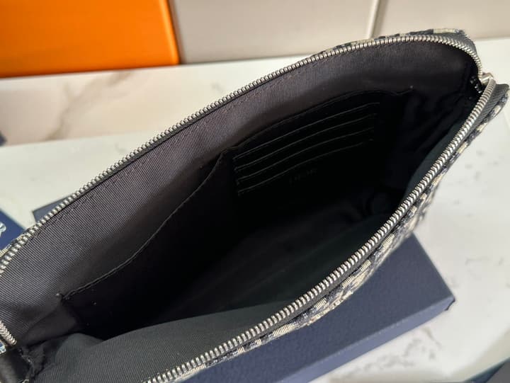 Dior Oblique Clutch Bag in Black Oblique Canvas