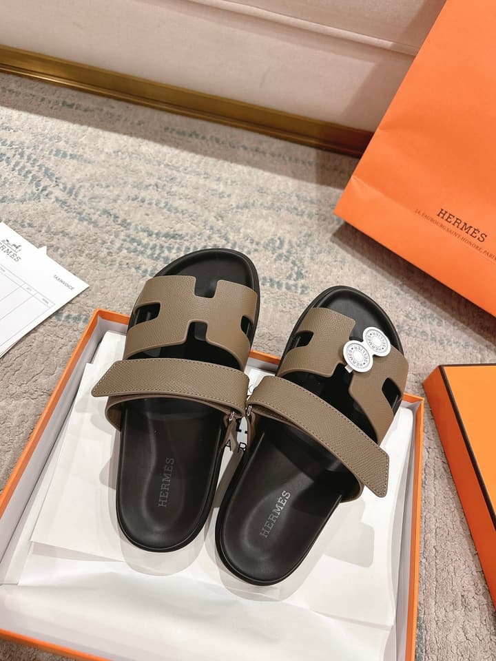 Hermès Chypre Leather Slides