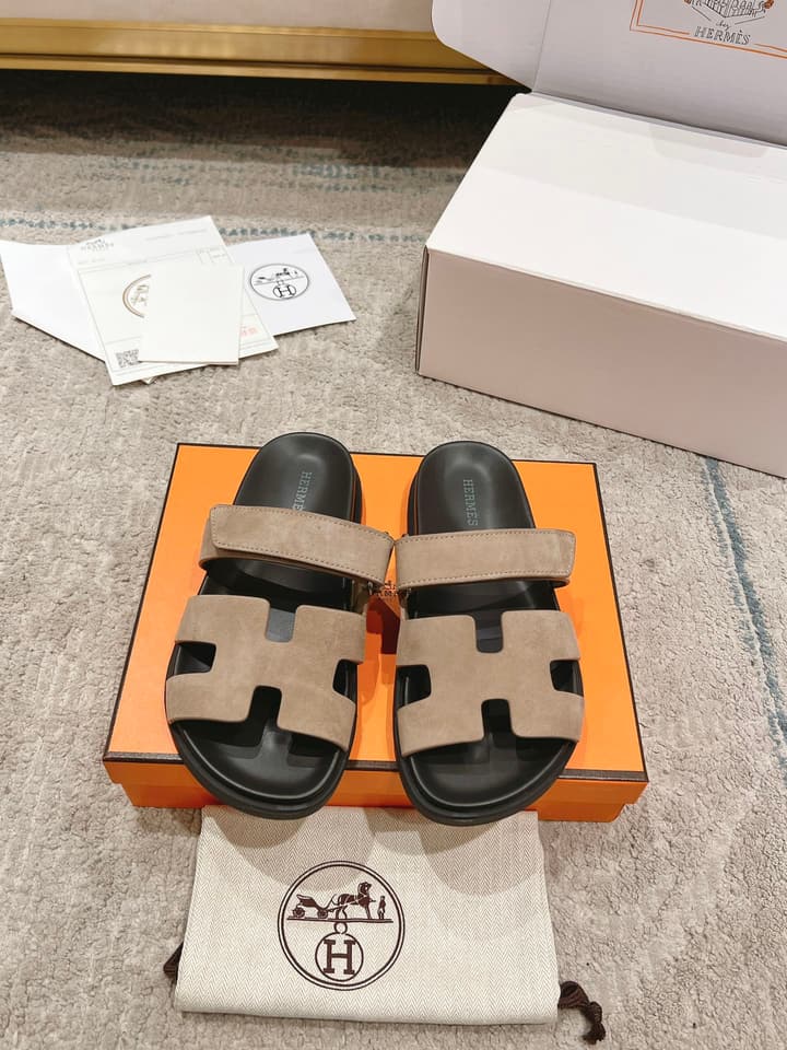 Hermès Chypre Calfskin Slides – 2023SS in Denim Blue