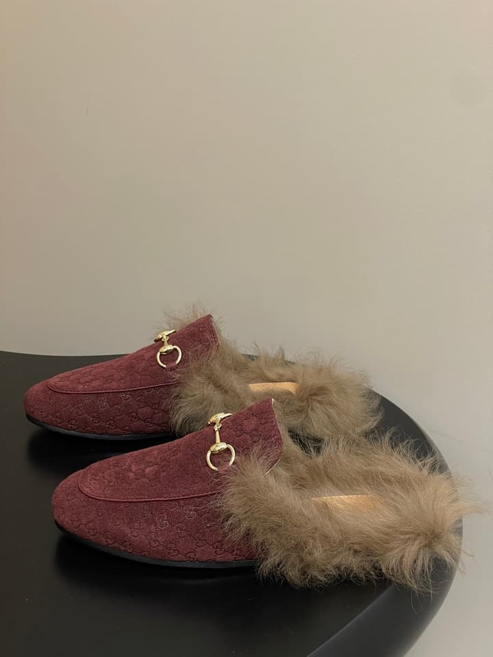 Gucci Princetown Classic Wool Mules – 2025 Fall Latest Edition in Black Croc Embossed Leather