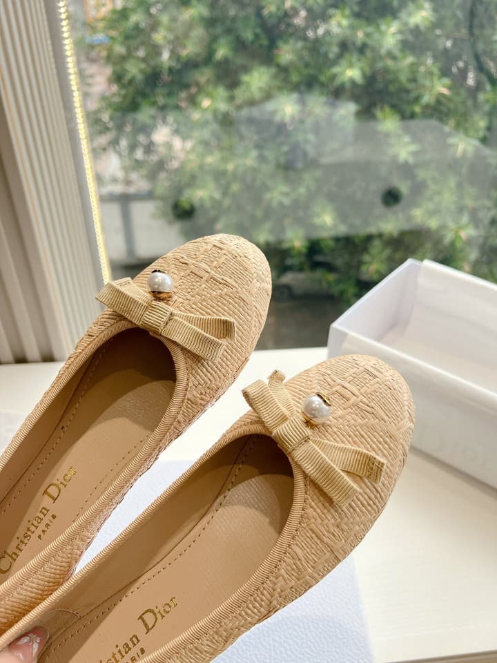 Dior Embroidered Leather Loafers – 2024 Spring Collection in Cream