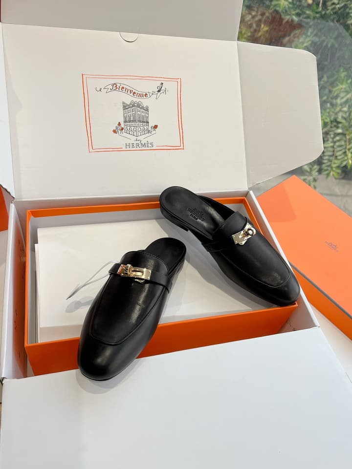 Hermès Calfskin Mules – 25SS/FW Collection in Black Embossed Leather With Silver Hardware