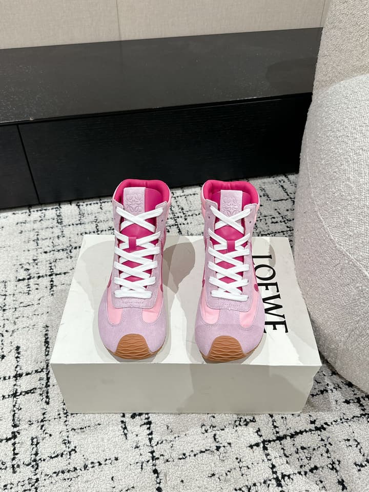 Loewe Flow Runner 2.0 Runway Sneakers – 25SS in All White With Gum Sole