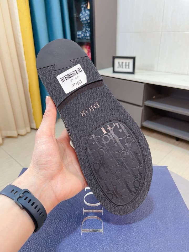 Dior Aqua Suede Sandals – Spring/Summer Collection in Beige Oblique