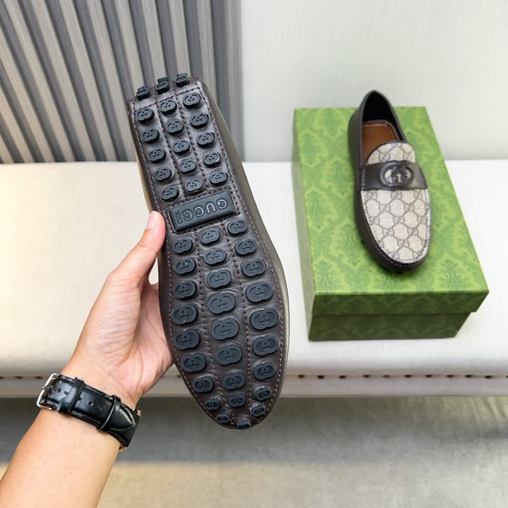 Gucci Premium Leather Loafers in Black Embossed Leather