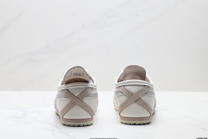 Onitsuka Tiger NIPPON MADE MEXICO 66 DELUXE Sneakers in Cream Yellow Taupe