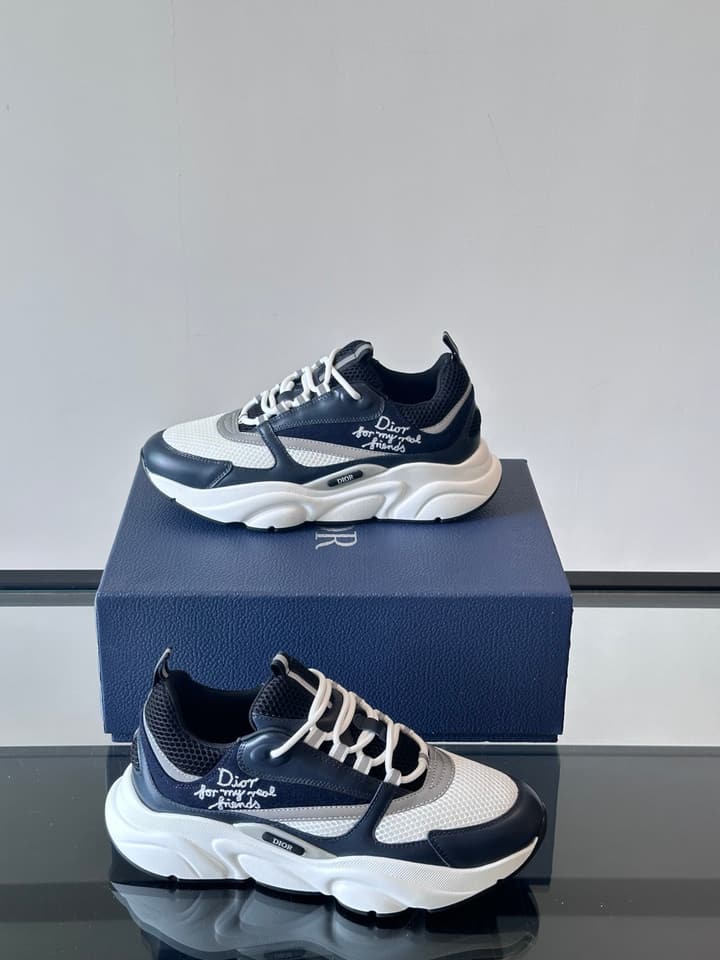 Dior B22 Retro Jogging Sneakers in Black And White Oblique