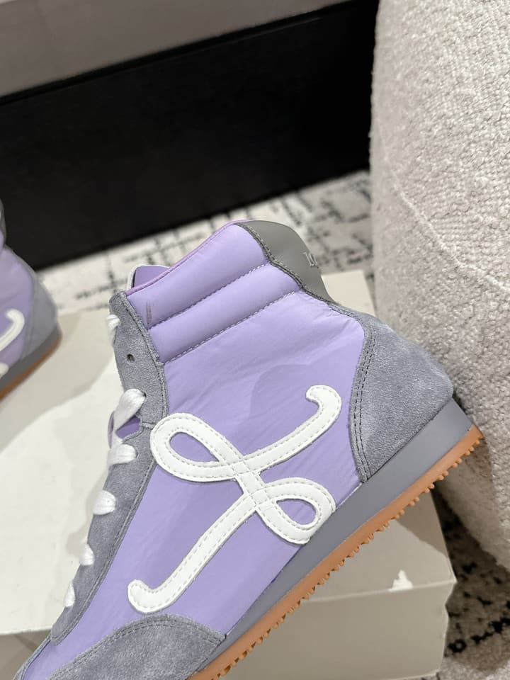 Loewe Flow Runner 2.0 Runway Sneakers – 25SS in All White With Gum Sole