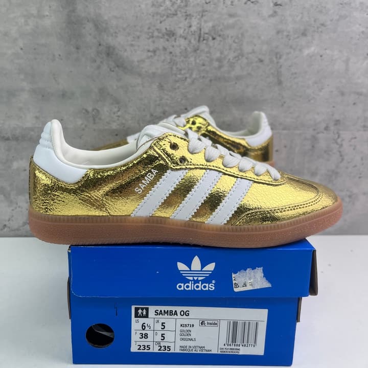 Adidas Samba OG Sneakers in Gold Metallic