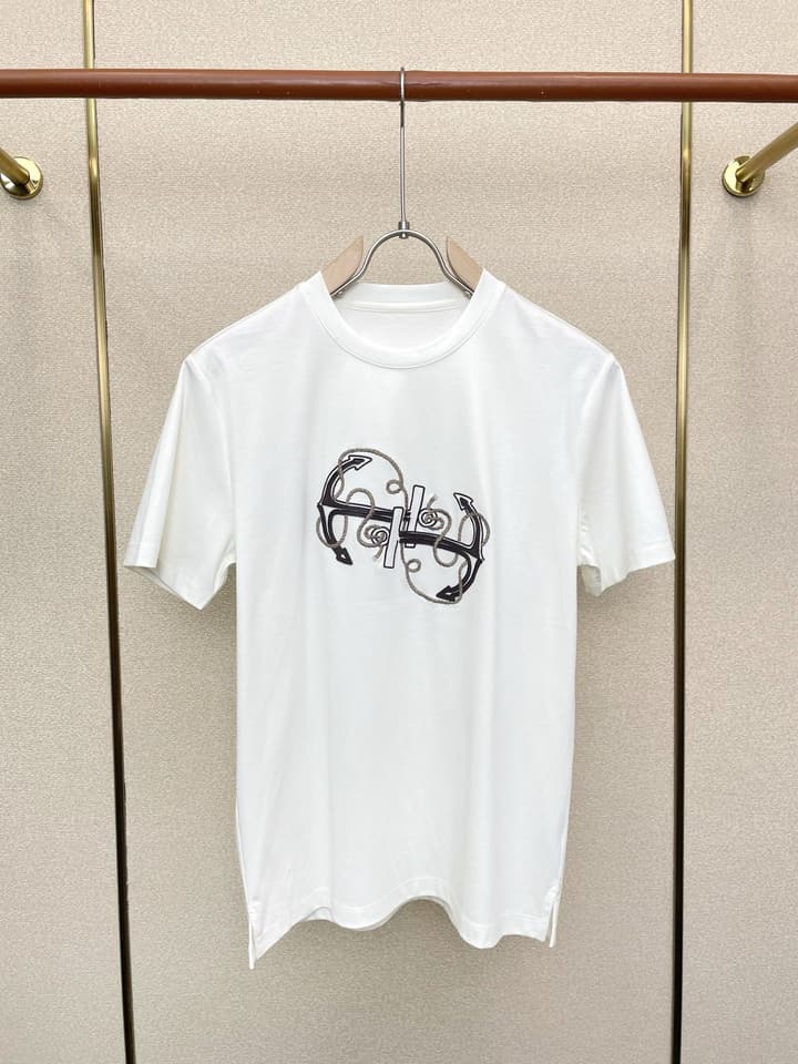 Hermès Men's Casual Short-Sleeve T-Shirt in Black Abstract Crew Neck