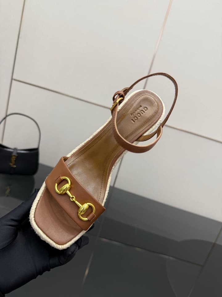 Gucci Horsebit Platform Sandals – 2025 Summer Collection in Black