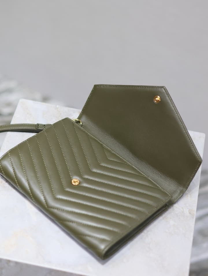 Saint Laurent LE CASSANDRE Lambskin Clutch Bag in Black