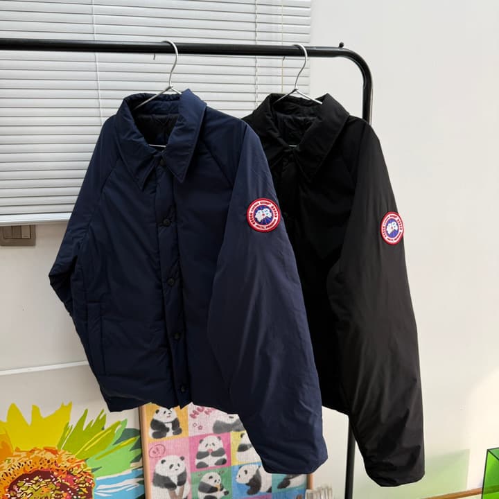Canada Goose Lodge Series Coach Down Jacket – 2025 in Navy Blue