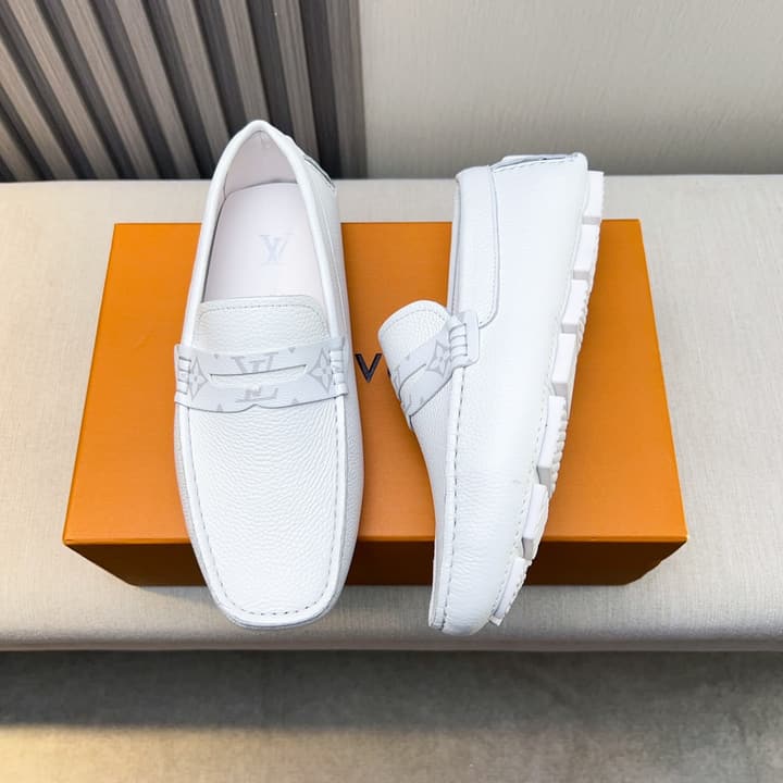 Louis Vuitton Pebbled Leather Driving Shoes in Black Textured Leather