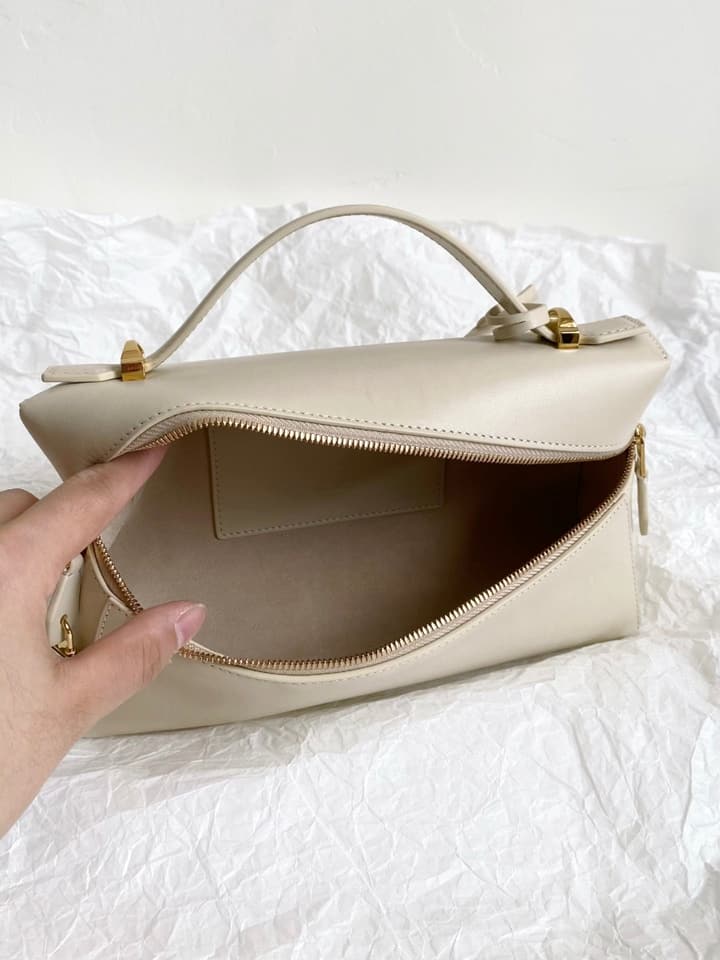 Loro Piana L23 Plain Weave Handbag in Milk Tea