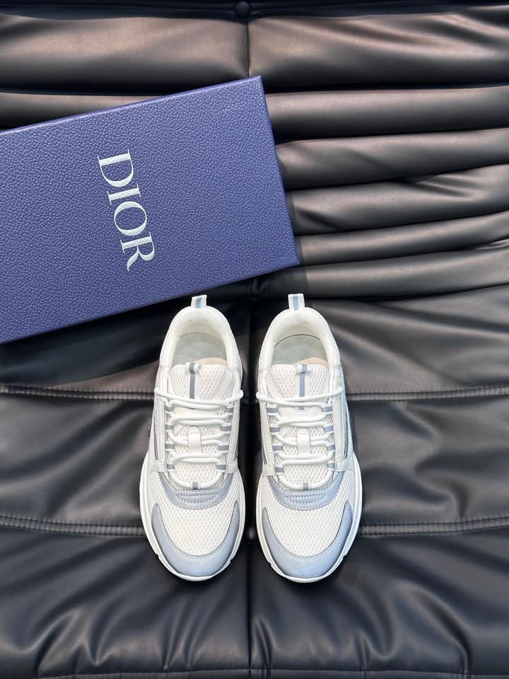 Dior B22 Men's Retro Jogging Sneakers in Black And White Patterned