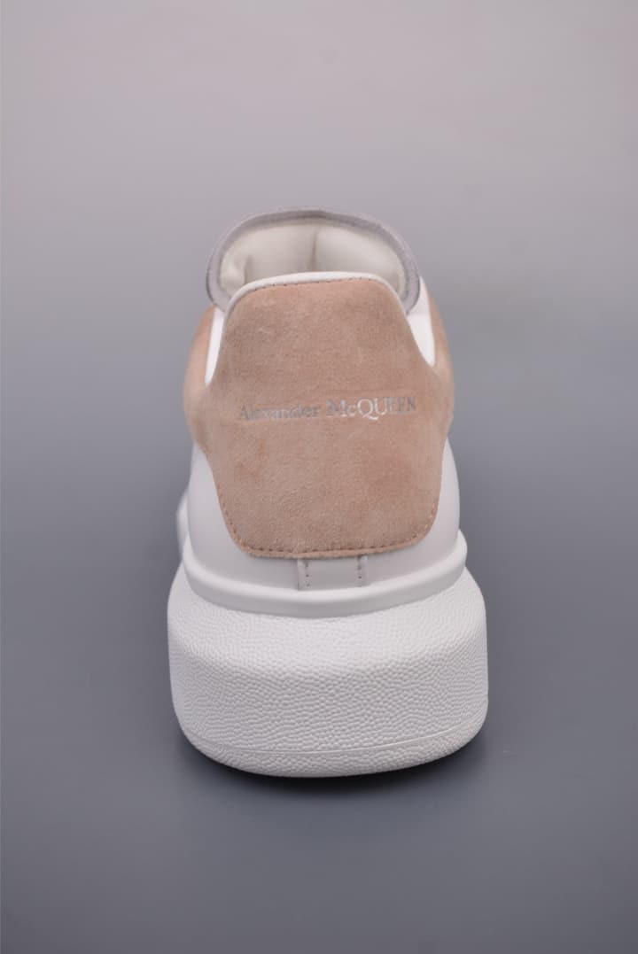 Alexander McQueen Classic Platform Sneakers – 2025 Edition in White Lavender