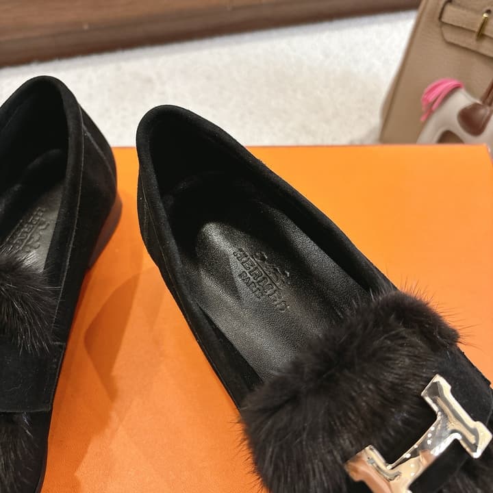 Hermès Mink Suede Loafers & Mules – Autumn/Winter Collection in Pale Tan Suede With Silver Hardware