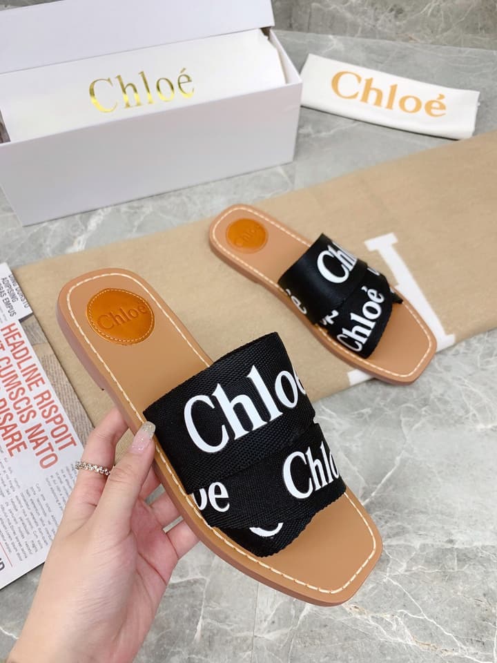 Chloé Cross-Woven Roman Sandals