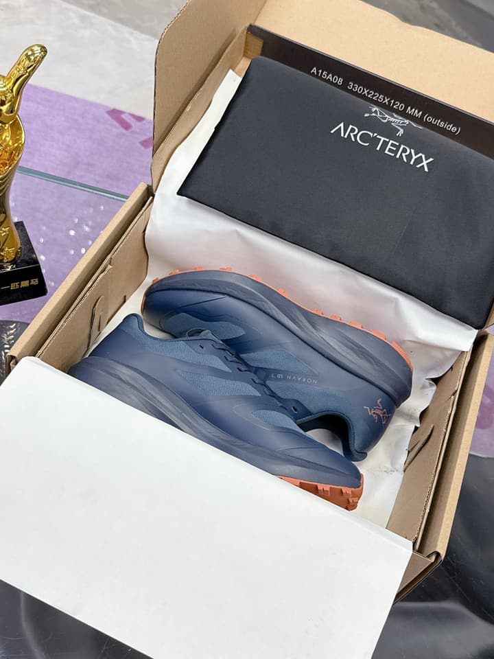 Arc'teryx Norvan LD 3 GORE-TEX Waterproof Trail Running Shoes in All Black