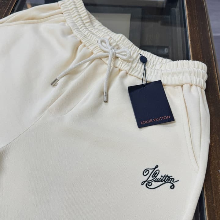 Louis Vuitton Casual Shorts – 2026 Collection in Apricot With Script Logo