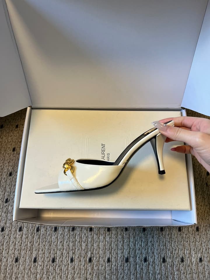 Saint Laurent Chain Pointed-Toe Heeled Mules – 26SS in Beige