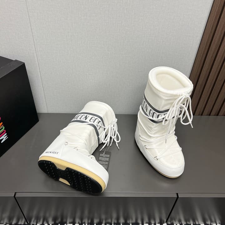 Moon Boot 2024FW Snow Boots in Matte Black