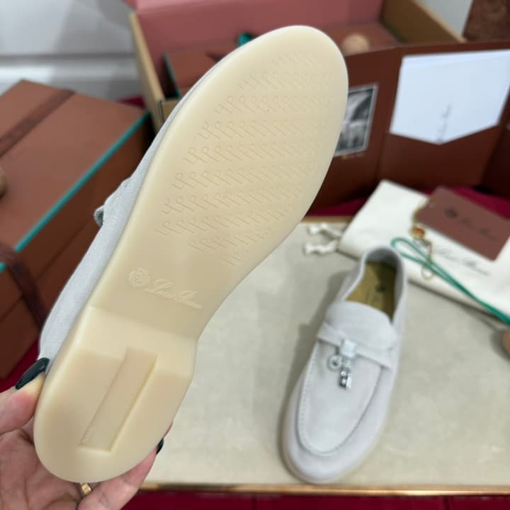 Loro Piana Summer Charms Walk Kids Moccasin Loafers – Kids Collection in Cream