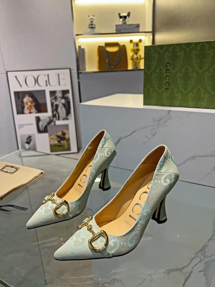 Gucci Pointed-Toe Pumps & Flats – Early Spring Collection