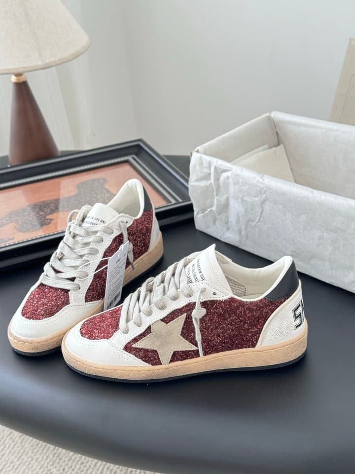 Golden Goose Distressed Graffiti Sneakers – 2024 Collection in Burgundy And White