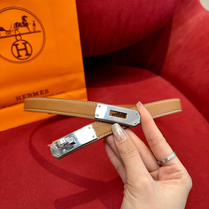 Hermès Kelly Epsom Leather Belt in Tan With Gold Hardware