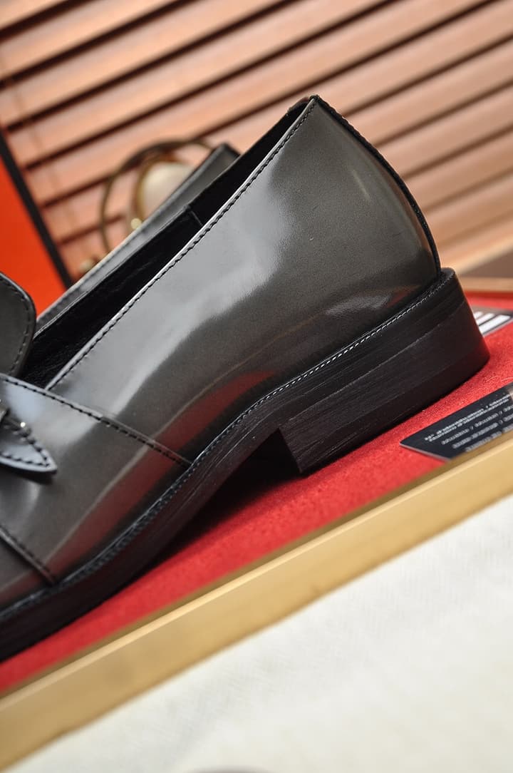 Hermès Leather Driving Shoes in Black