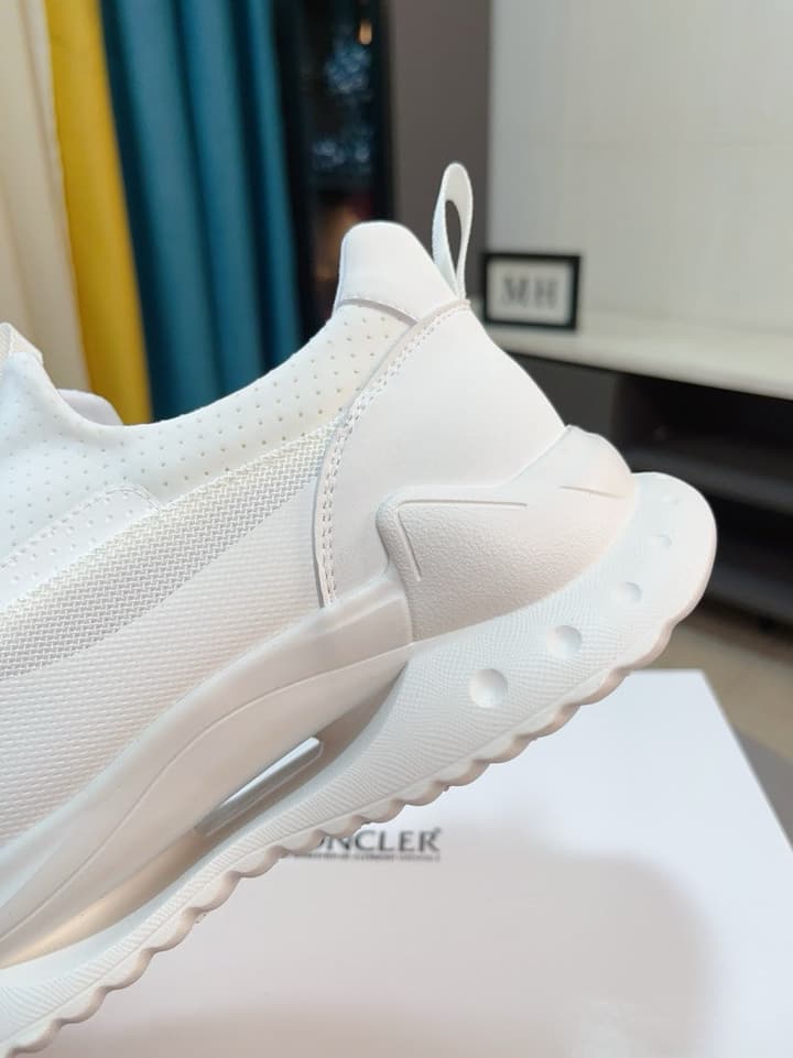 Moncler Calfskin Lace-Up Casual Sneakers in Black & White