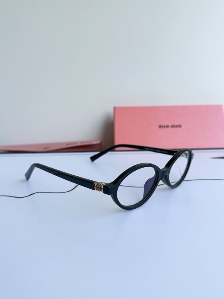 Miu Miu SMU04Z Black Frame Transparent Lens Sunglasses – 2023 Autumn/Winter Collection in Beige
