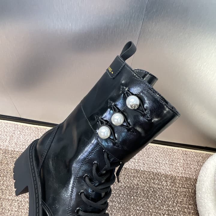 Dior D-Strike Pearl Platform Combat Boots – 2024 Autumn/Winter Collection