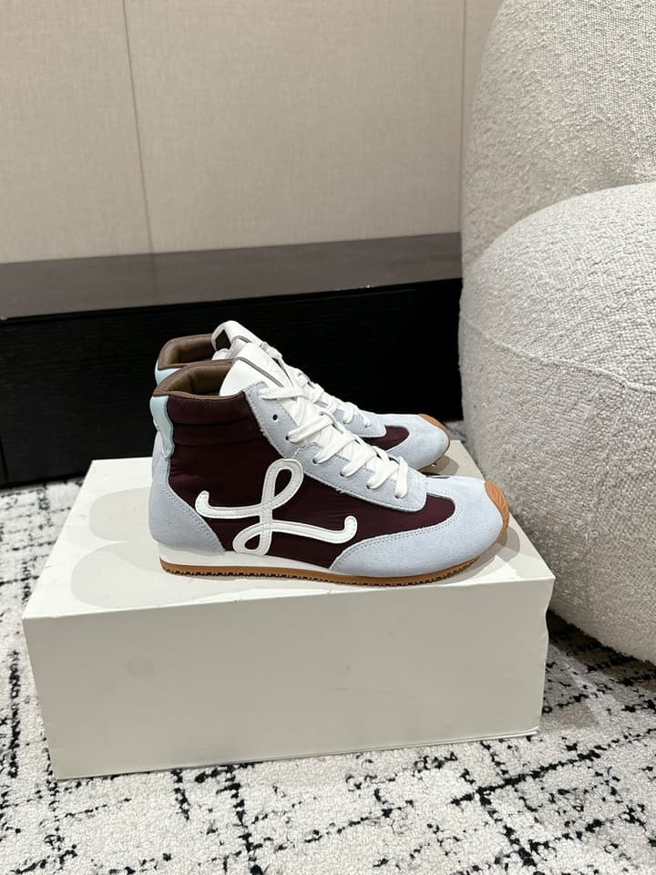 Loewe Flow Runner 2.0 Runway Sneakers – 25SS in All White With Gum Sole